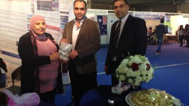 Photo of توقيع ديوان للكاتبة لطيفة الخالد في جناح جمعية الوفاق الثقافية ضمن اطار فعاليات معرض الكتاب الاربعون
