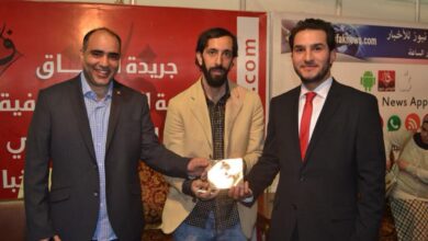 Photo of نشاطات جمعية الوفاق الثقافية ضمن فعاليات معرض الكتاب ٤٤ في يومه الثالث ، توقيع اسطوانة بعنوان القدس عاصمة الامة وكرامتها في جناح جمعية الوفاق الثقافية